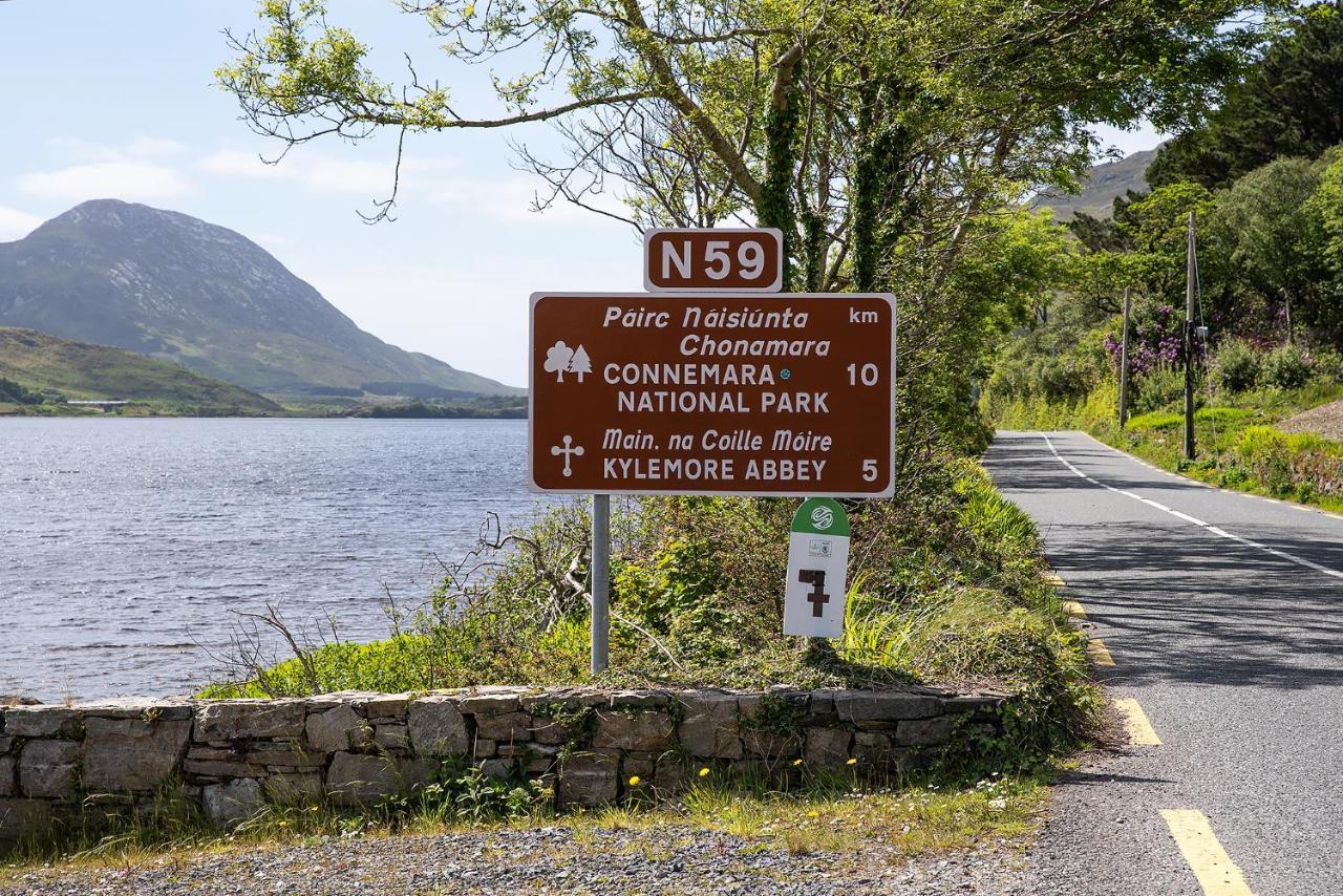 Kylemore House boutique apartments - Connemara National park view Extérieur photo